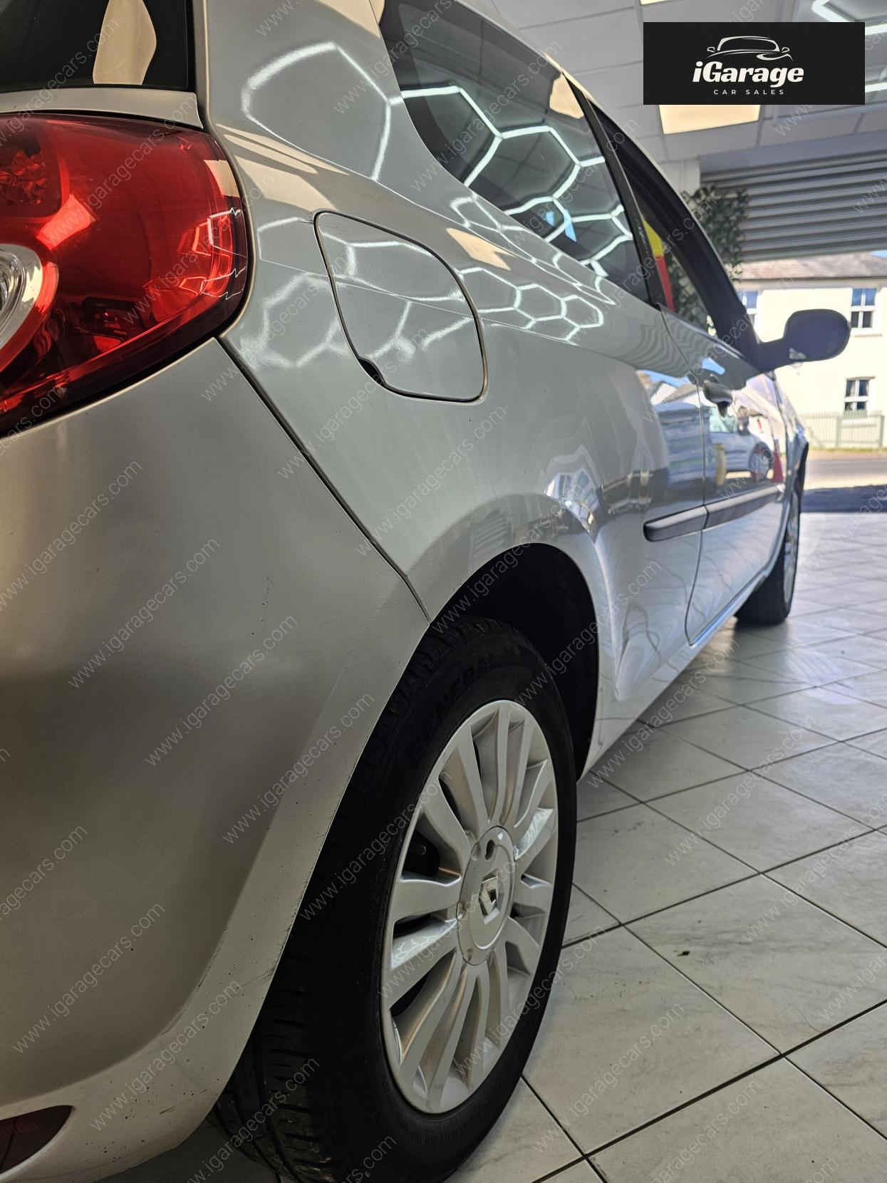 Used Renault Clio 2010 for sale - 77934603: Photo 17