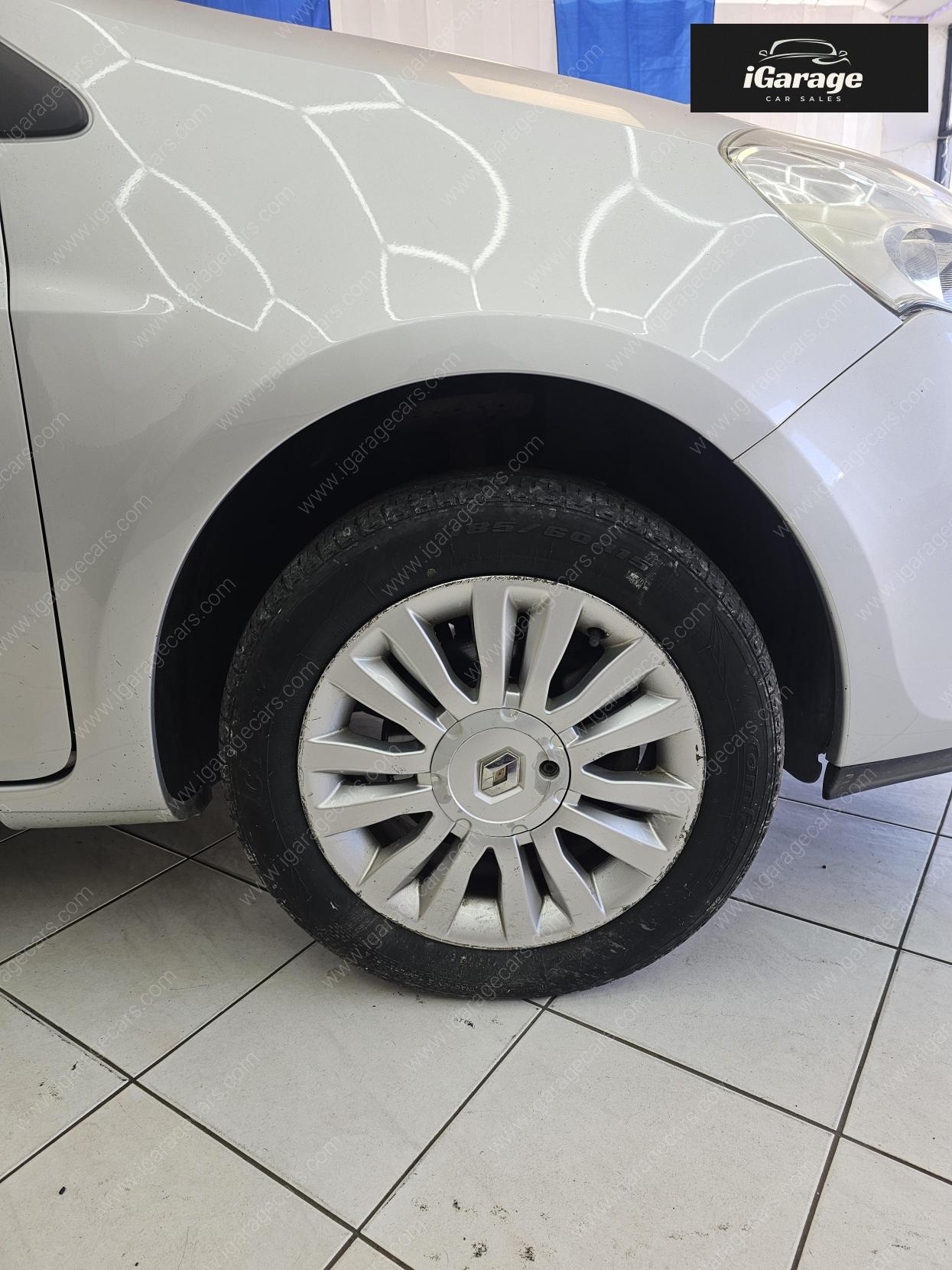 Used Renault Clio 2010 for sale - 77934603: Photo 18