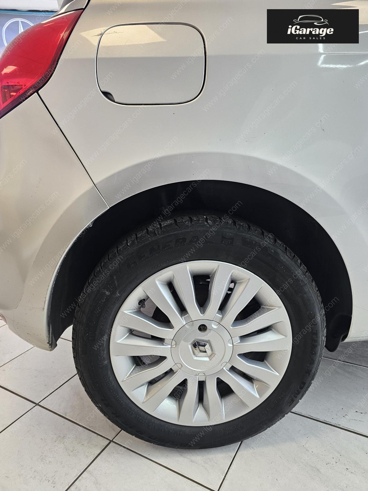 Used Renault Clio 2010 for sale - 77934603: Photo 22