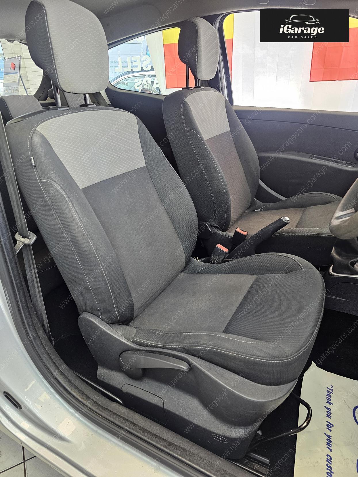 Used Renault Clio 2010 for sale - 77934603: Photo 24