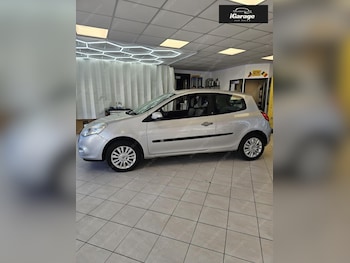 Used Renault Clio 2010 for sale - 77934603: Photo