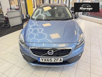 2015 - D2 Cross Country SE 5dr