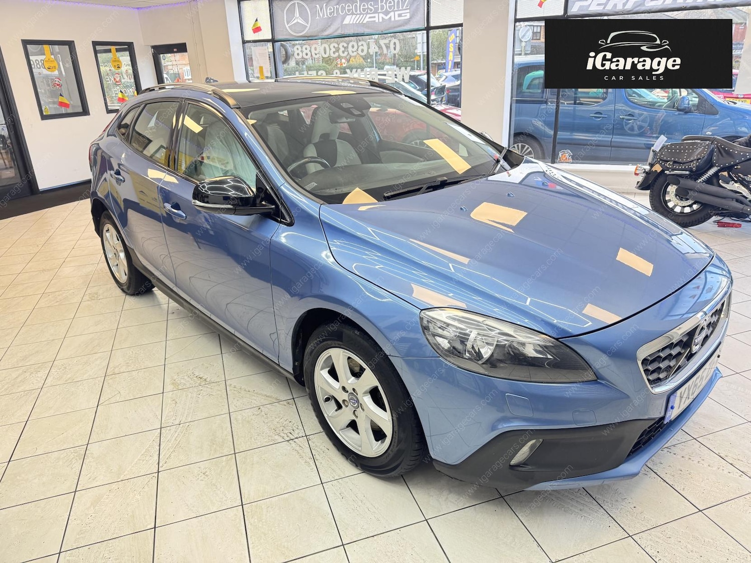Used Volvo V40 Cross Country 2015 for sale - 76741836: Photo 2