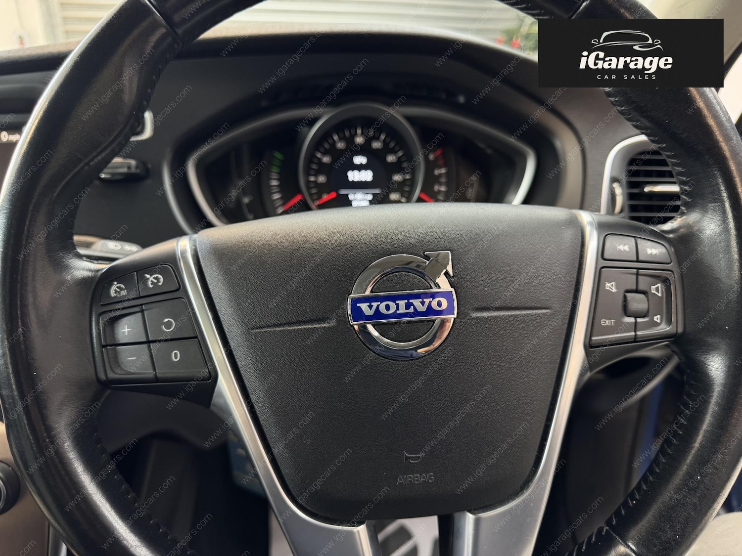 Used Volvo V40 Cross Country 2015 for sale - 76741836: Photo 28