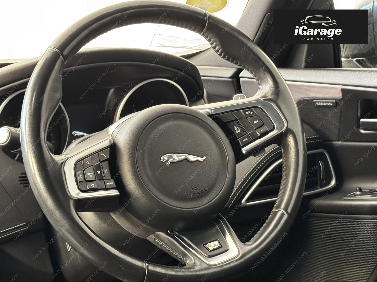 Used Jaguar XE 2017 for sale - 78156436: Photo 24