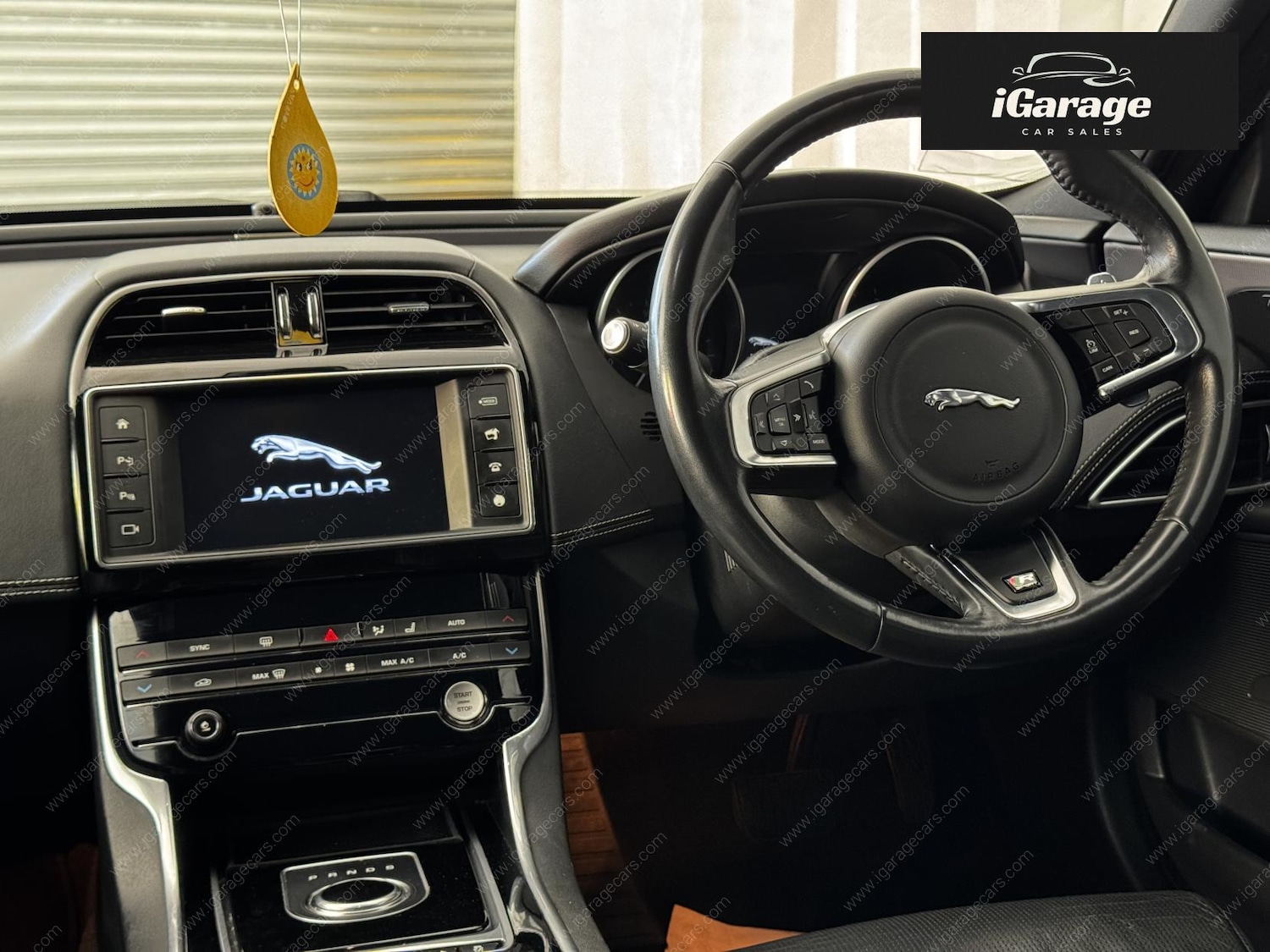 Used Jaguar XE 2017 for sale - 78156436: Photo 27