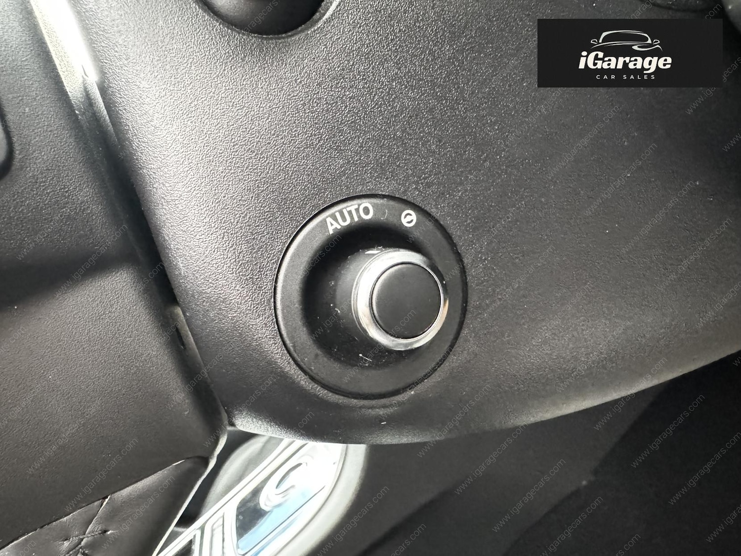 Used Jaguar XE 2017 for sale - 78156436: Photo 32