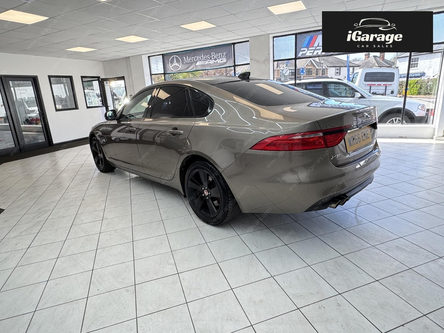 Used Jaguar XF 2016 for sale - 76312666: Photo 2
