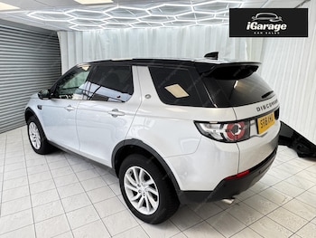 Used Land Rover Discovery Sport 2018 for sale - 77881459: Photo