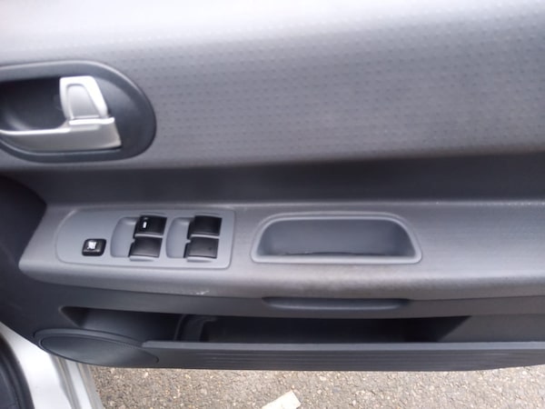 Used Mitsubishi Colt 2007 for sale - 75458428: Photo 18