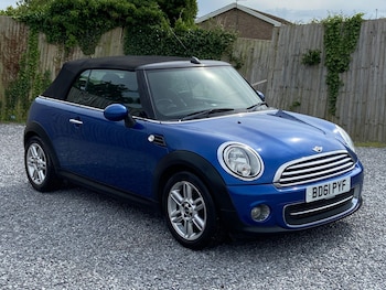 Used MINI Convertible 2011 for sale - 75600891: Photo