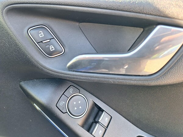 Used Ford Fiesta 2017 for sale - 76012166: Photo 20