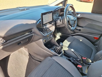 Used Ford Fiesta 2017 for sale - 76012166: Photo 3