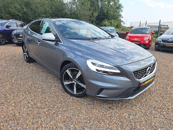2017 (67) - 2.0 T2 R-Design Nav Plus Euro 6 (s/s) 5dr