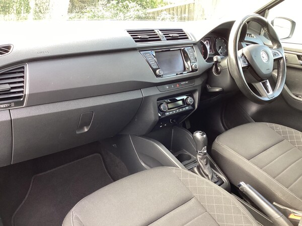 Used Skoda Fabia 2015 for sale - 76189867: Photo 3