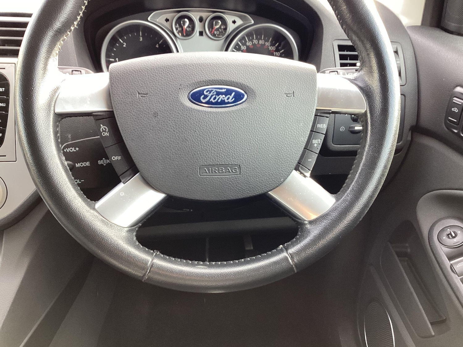 Used Ford Kuga 2012 for sale - 75904567: Photo 17