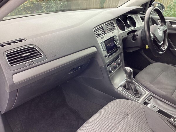 Used Volkswagen Golf 2014 for sale - 76260197: Photo 3
