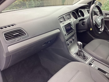 Used Volkswagen Golf 2014 for sale - 76260197: Photo 3