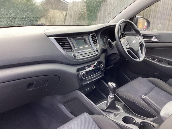 Used Hyundai TUCSON 2017 for sale - 76123085: Photo 3