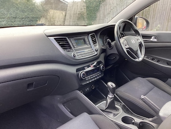 Used Hyundai TUCSON 2017 for sale - 76123085: Photo 3