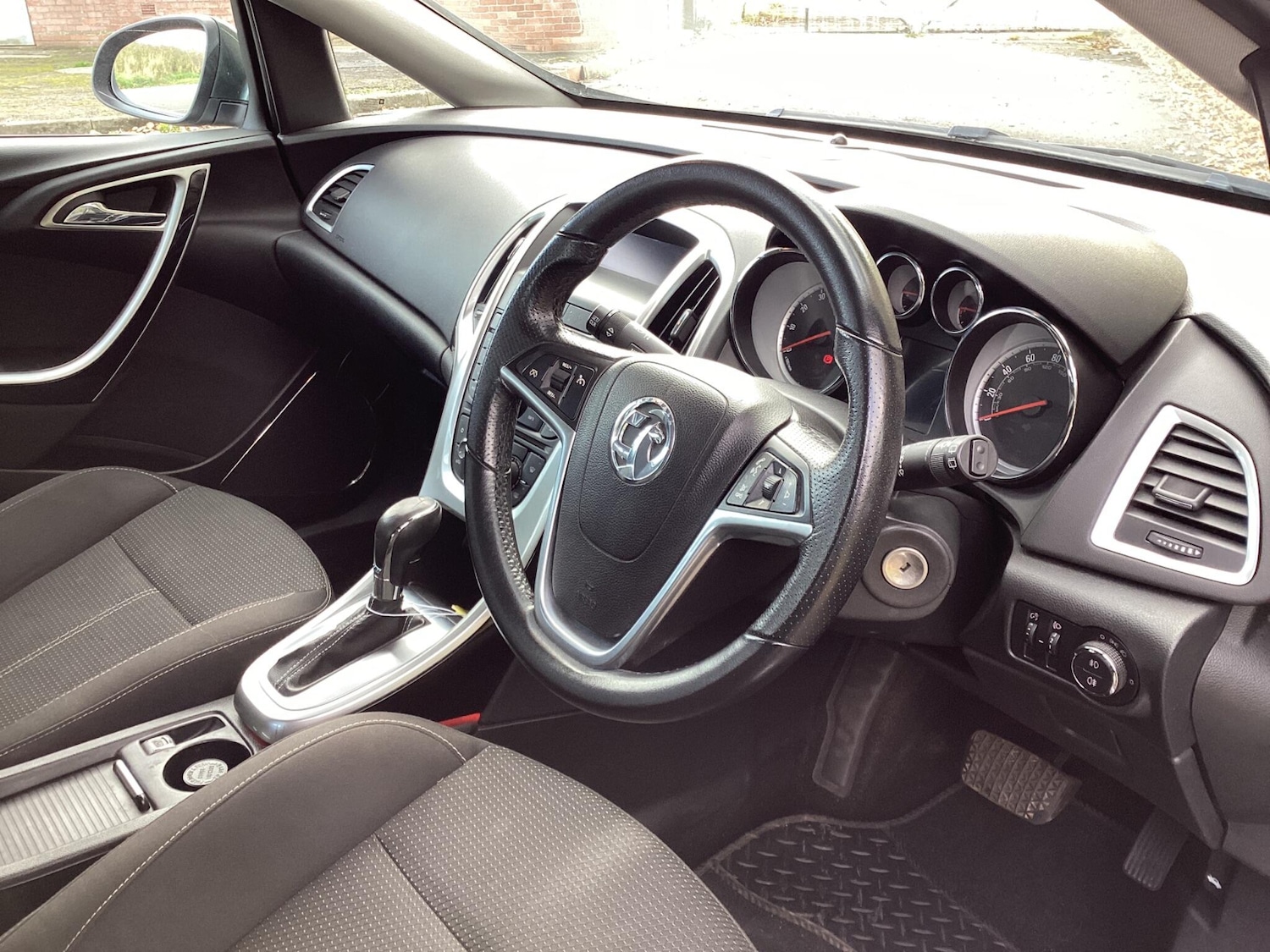 Used Vauxhall Astra 2011 for sale - 76441013: Photo 13