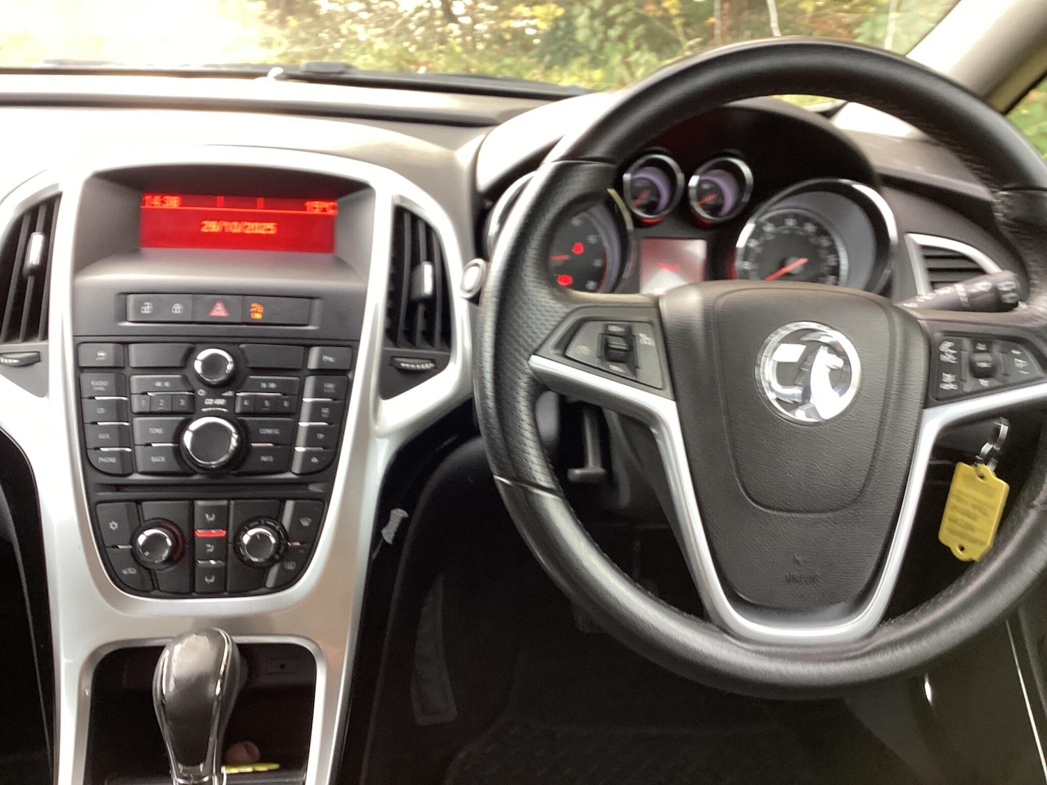 Used Vauxhall Astra 2011 for sale - 76441013: Photo 14