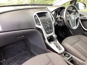 Used Vauxhall Astra 2011 for sale - 76441013: Photo