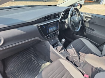 Used Toyota Auris 2016 for sale - 75577303: Photo