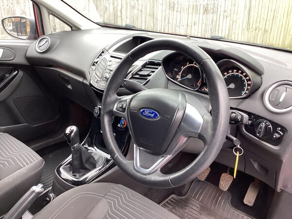 Used Ford Fiesta 2015 for sale - 76084897: Photo 11