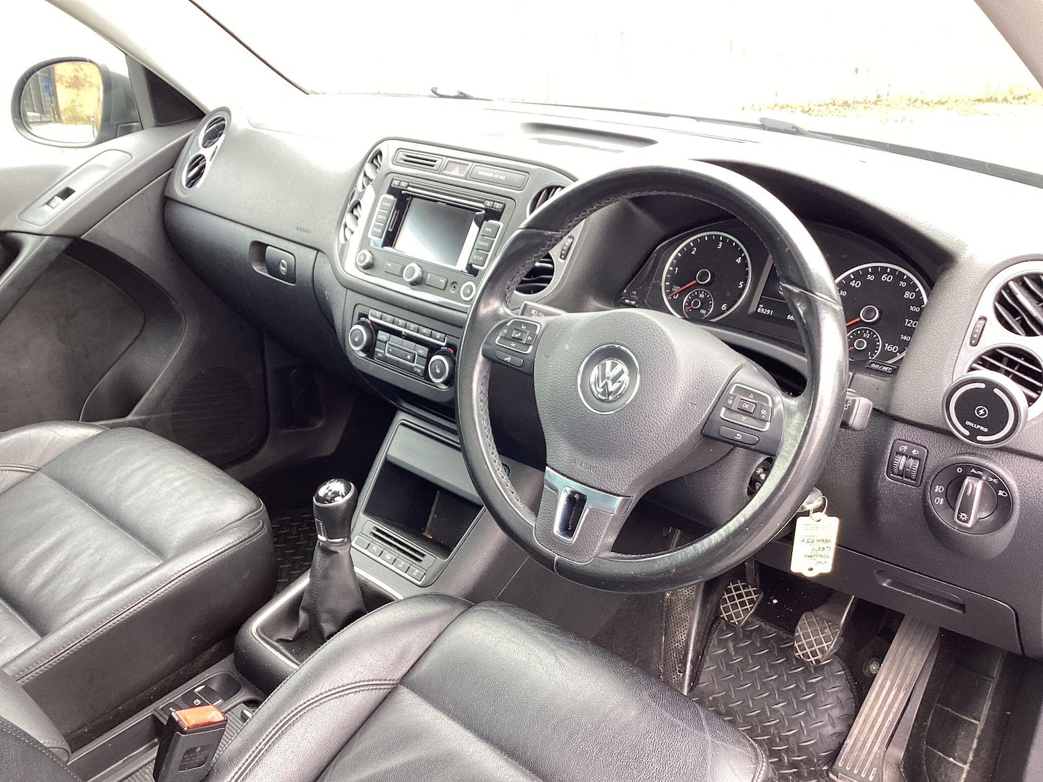 Used Volkswagen Tiguan 2014 for sale - 76042115: Photo 11