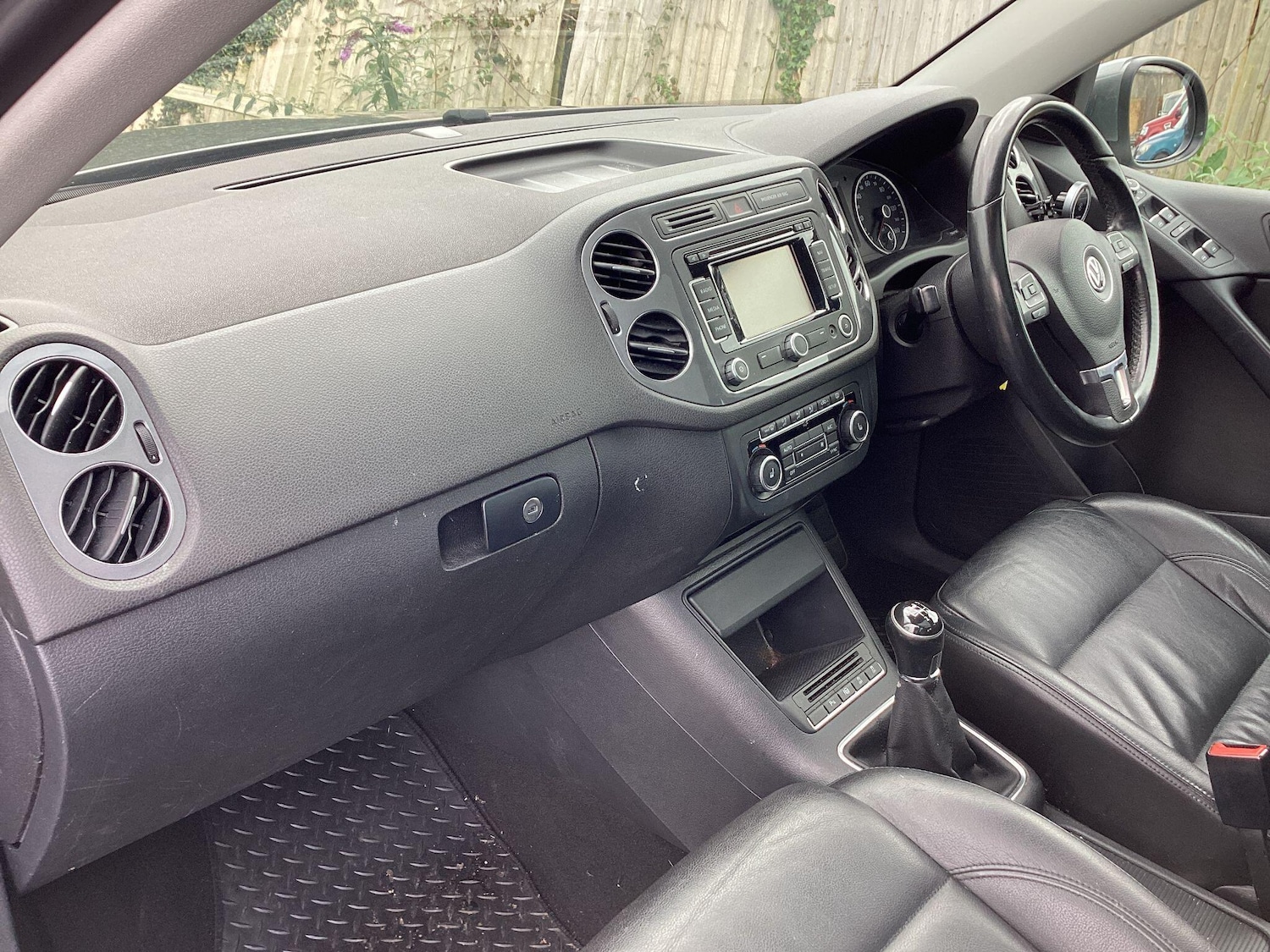 Used Volkswagen Tiguan 2014 for sale - 76042115: Photo 3