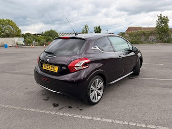 Used Peugeot 208 2013 for sale - 78623541: Photo