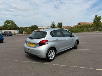 Used Peugeot 208 2016 for sale - 79317190: Photo