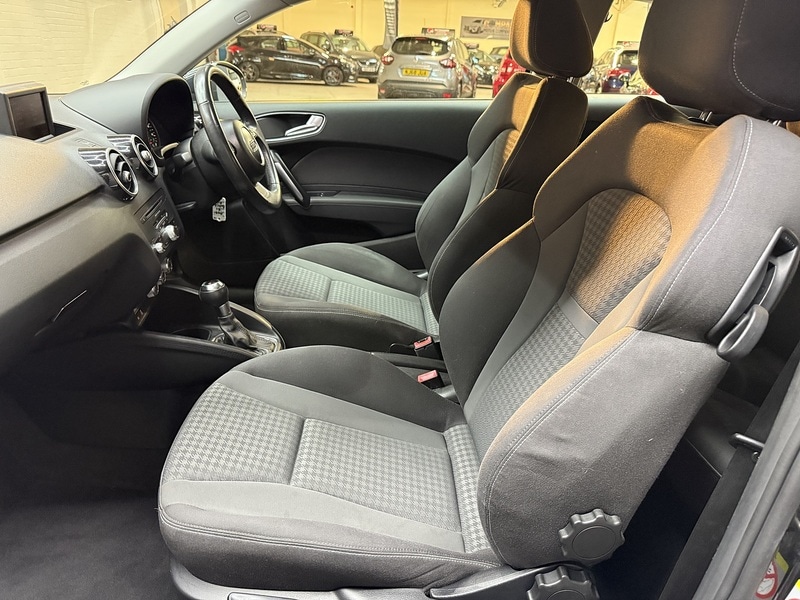 Used Audi A1 2011 for sale - 76859822: Photo 41