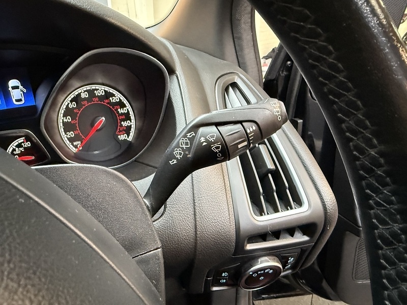 Used Ford Focus 2015 for sale - 76859824: Photo 49