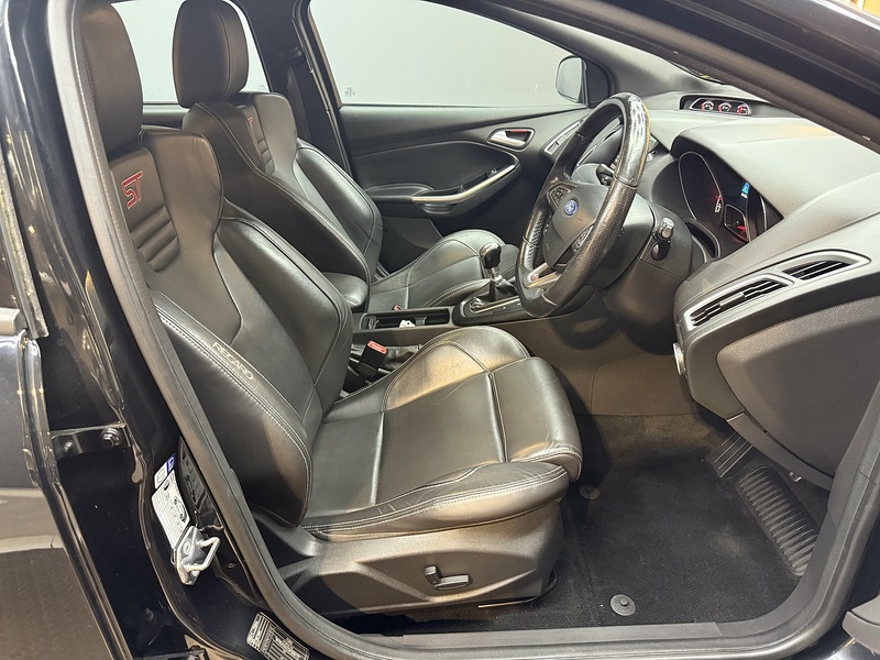 Used Ford Focus 2015 for sale - 76859824: Photo 53