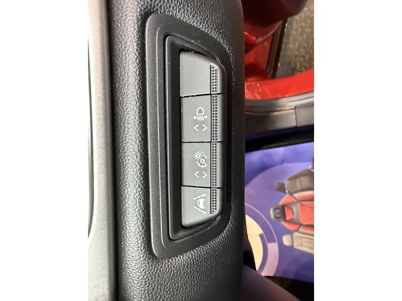 Used Renault Captur 2021 for sale - 77622074: Photo 32