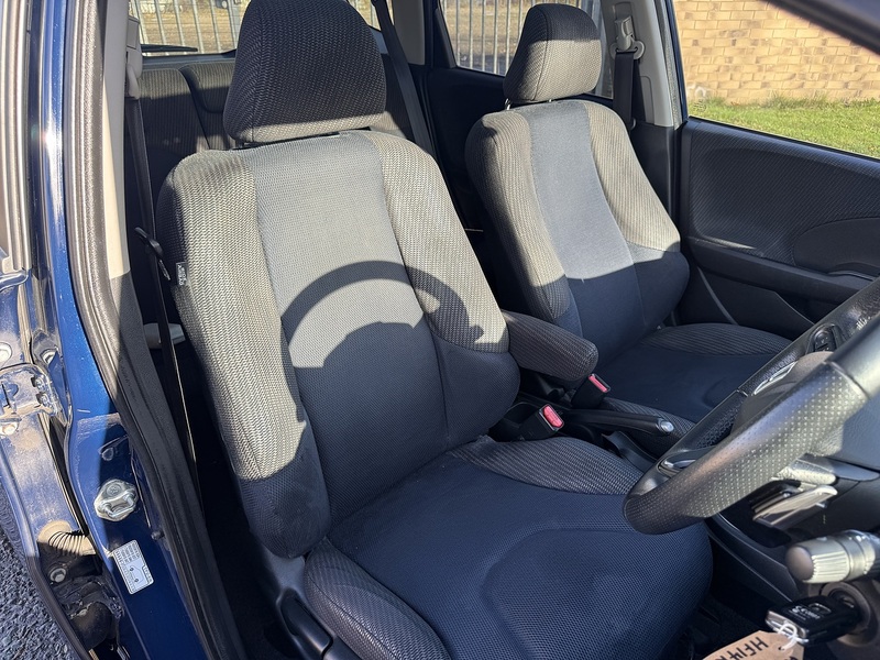 Used Honda Jazz 2014 for sale - 76555129: Photo 24