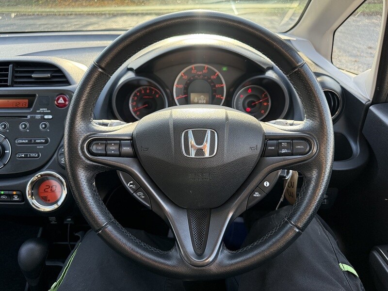 Used Honda Jazz 2014 for sale - 76555129: Photo 37