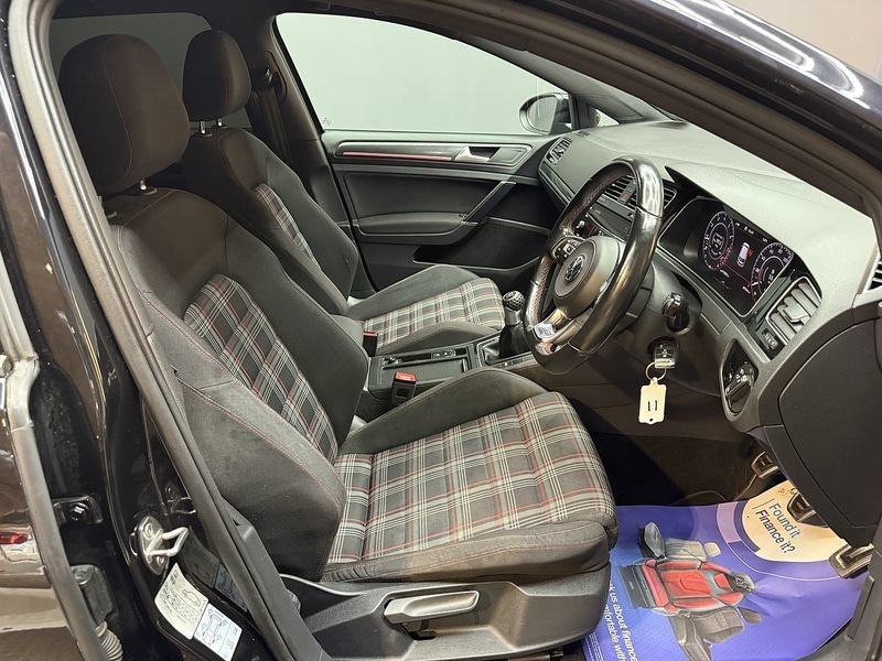 Used Volkswagen Golf 2018 for sale - 77437792: Photo 35