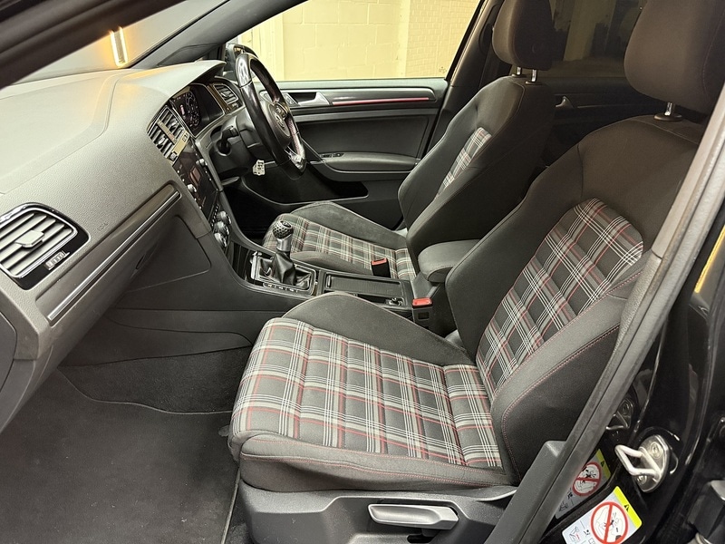 Used Volkswagen Golf 2018 for sale - 77437792: Photo 47