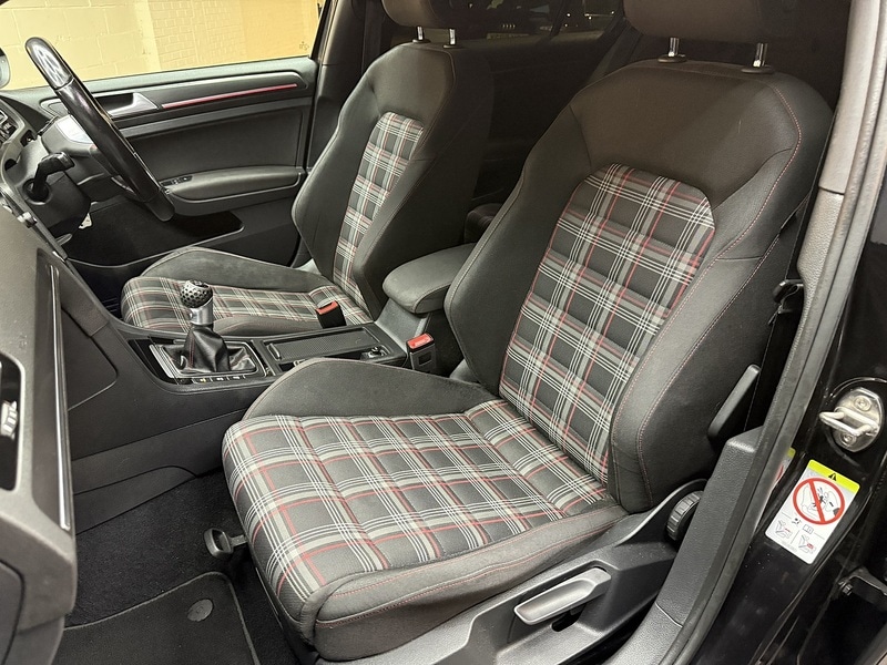 Used Volkswagen Golf 2018 for sale - 77437792: Photo 48