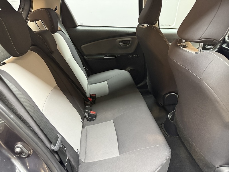 Used Toyota Yaris 2018 for sale - 77990202: Photo 31