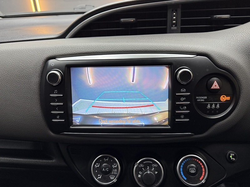 Used Toyota Yaris 2018 for sale - 77990202: Photo 45