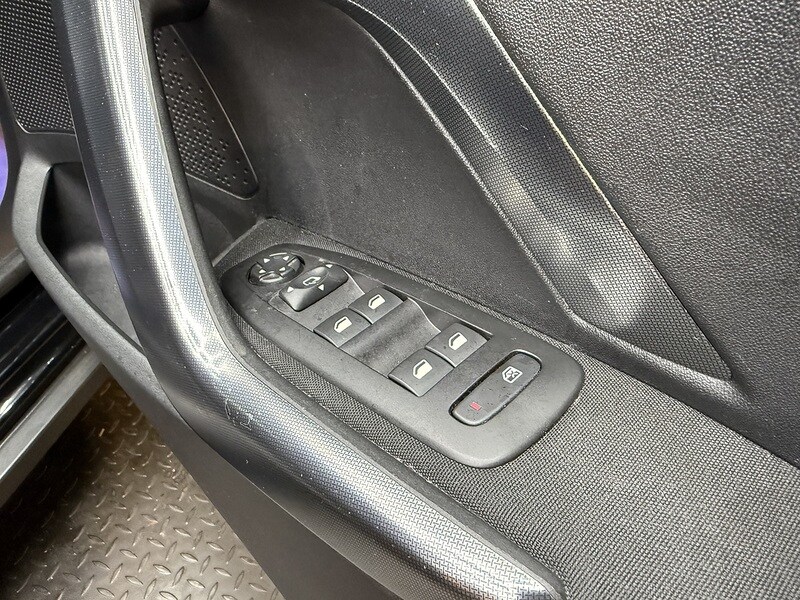 Used Peugeot 2008 2019 for sale - 77494284: Photo 30