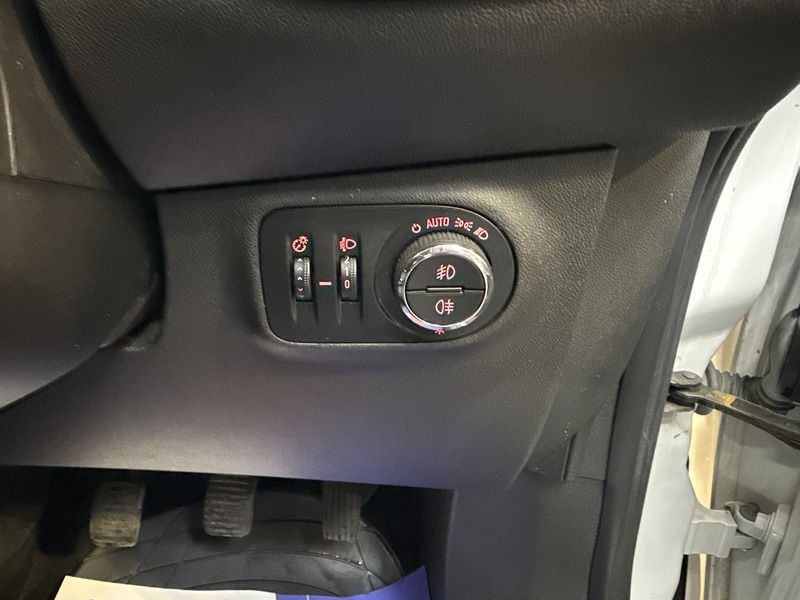 Used Vauxhall Corsa 2016 for sale - 77760625: Photo 29