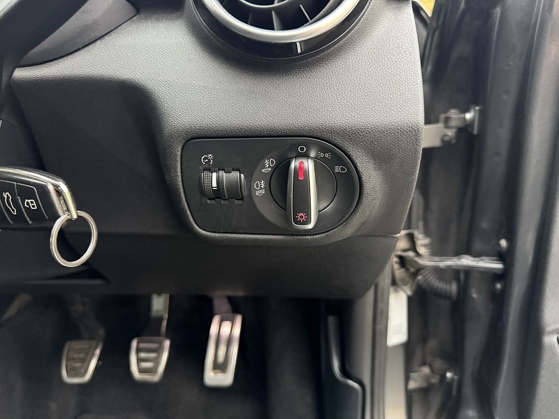 Used Audi A1 2015 for sale - 76482559: Photo 30