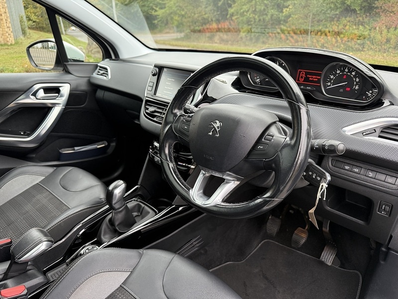 Used Peugeot 2008 2017 for sale - 76292207: Photo 18