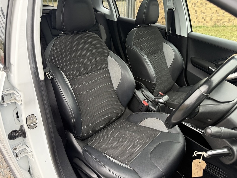 Used Peugeot 2008 2017 for sale - 76292207: Photo 23