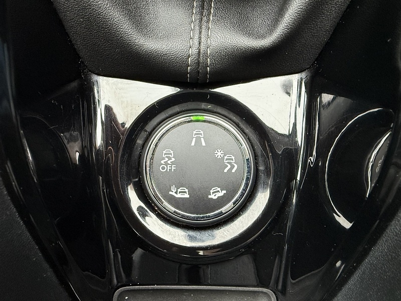 Used Peugeot 2008 2017 for sale - 76292207: Photo 43